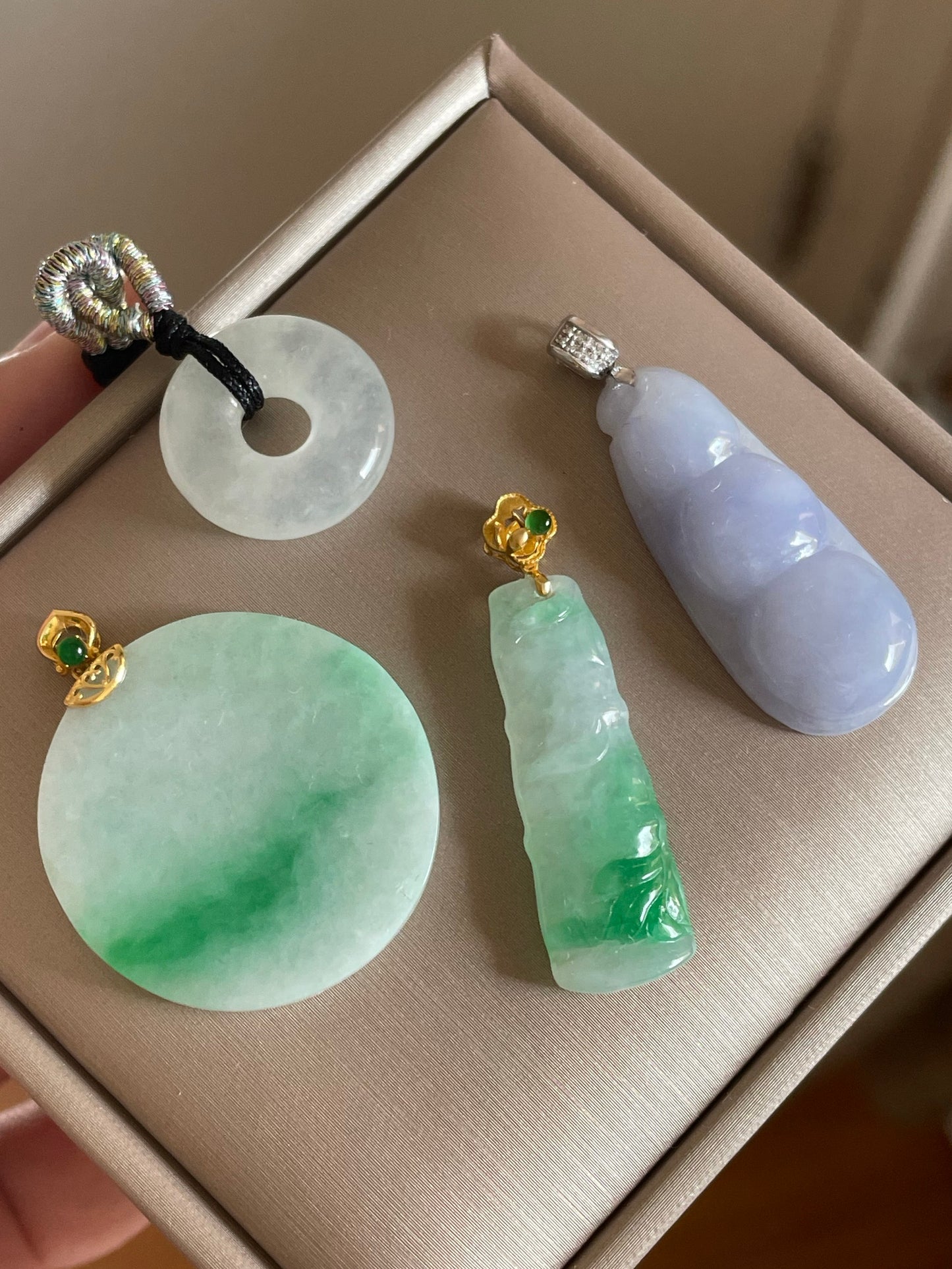 阳绿竹节吊坠18k金镶