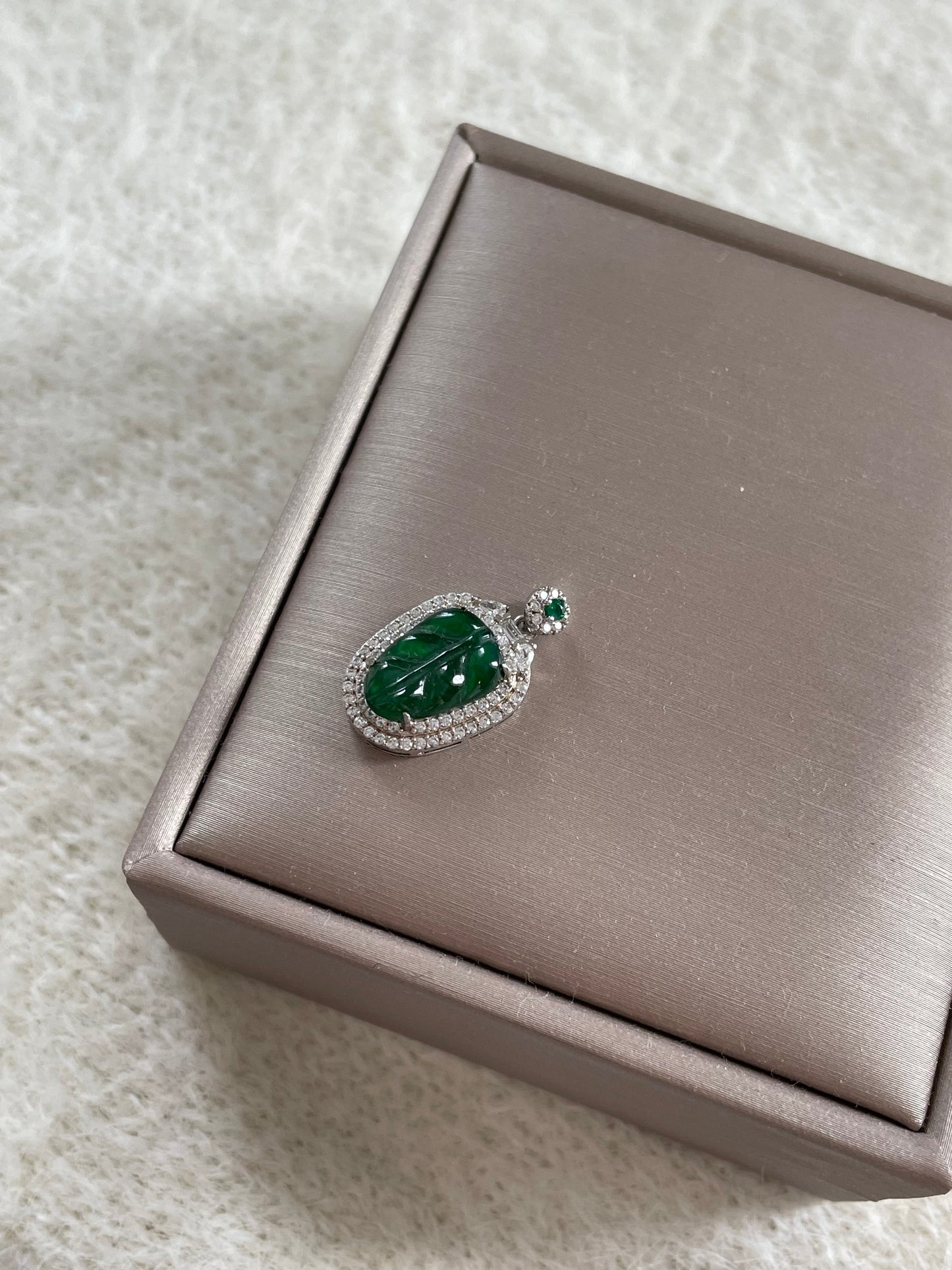 绿叶子翡翠项链