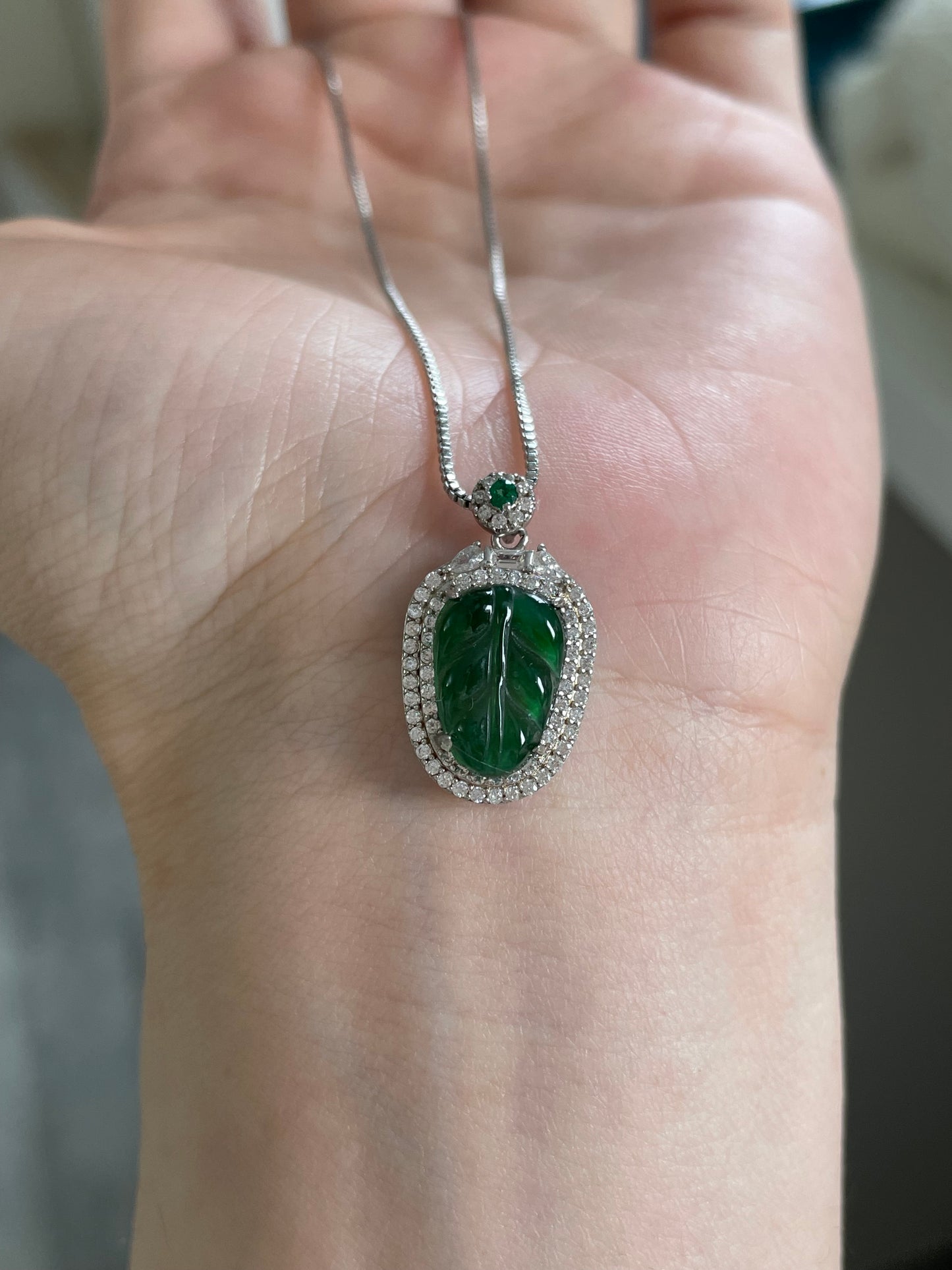 绿叶子翡翠项链