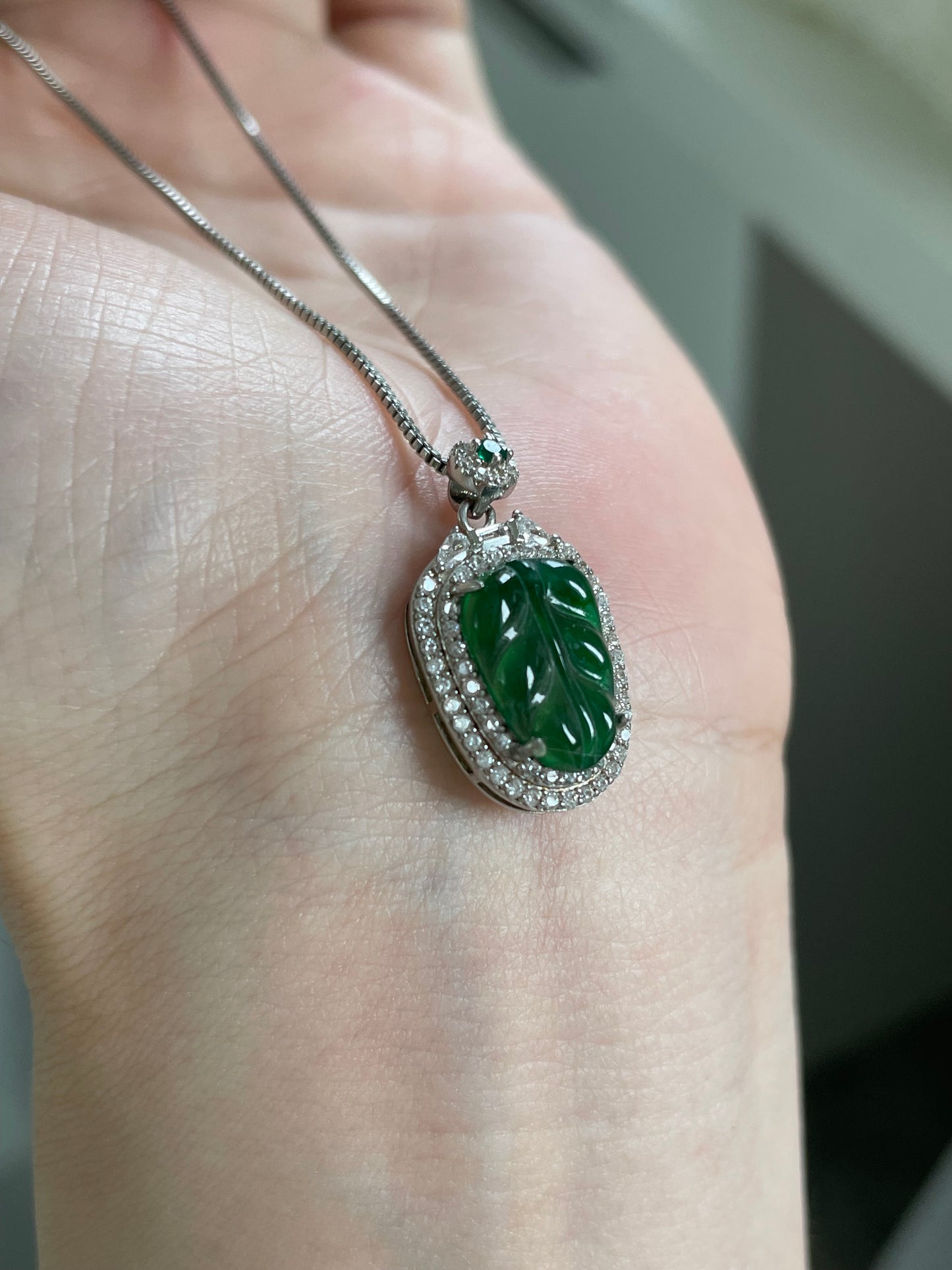 绿叶子翡翠项链