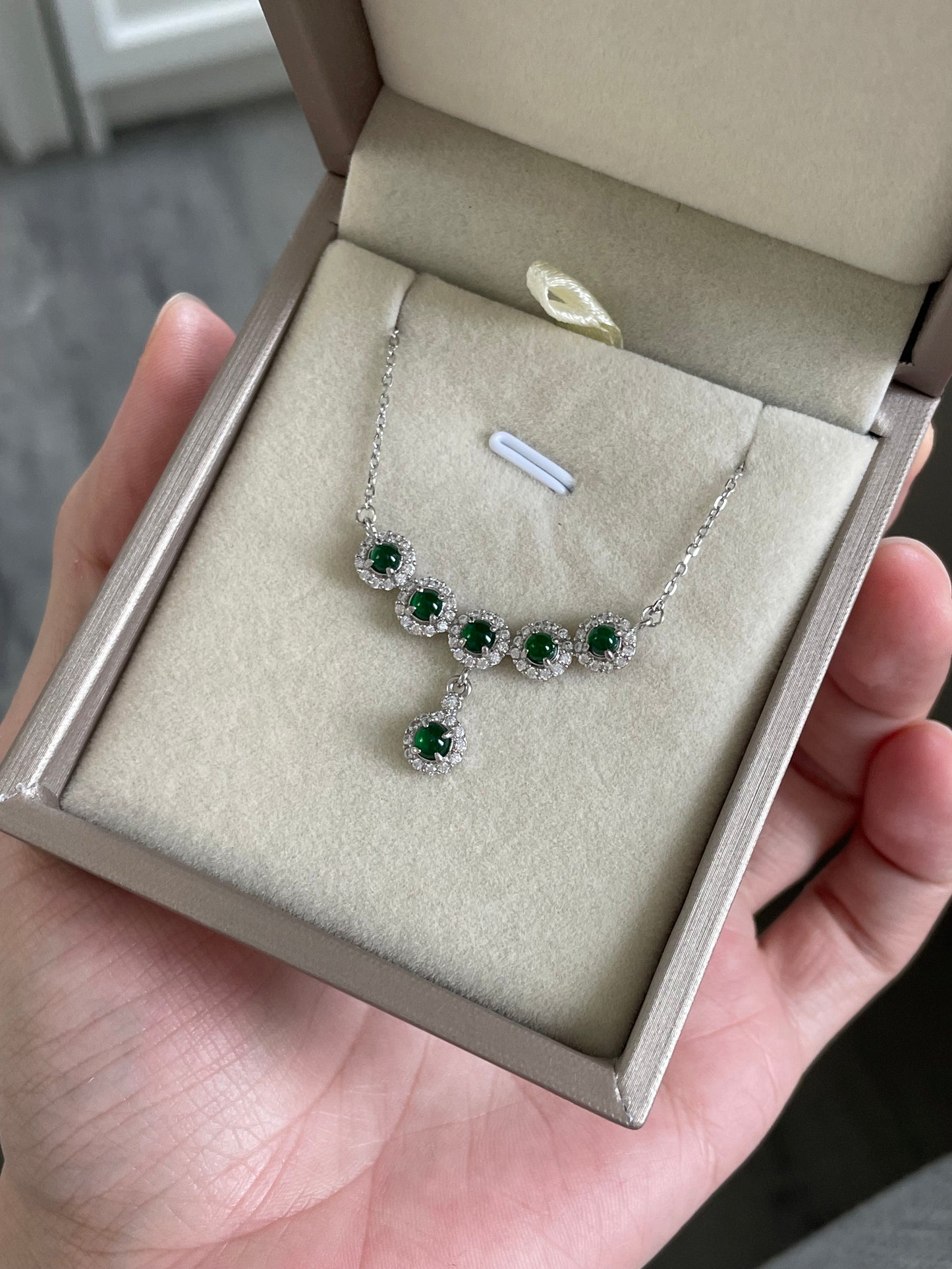 满绿翡翠微笑项链