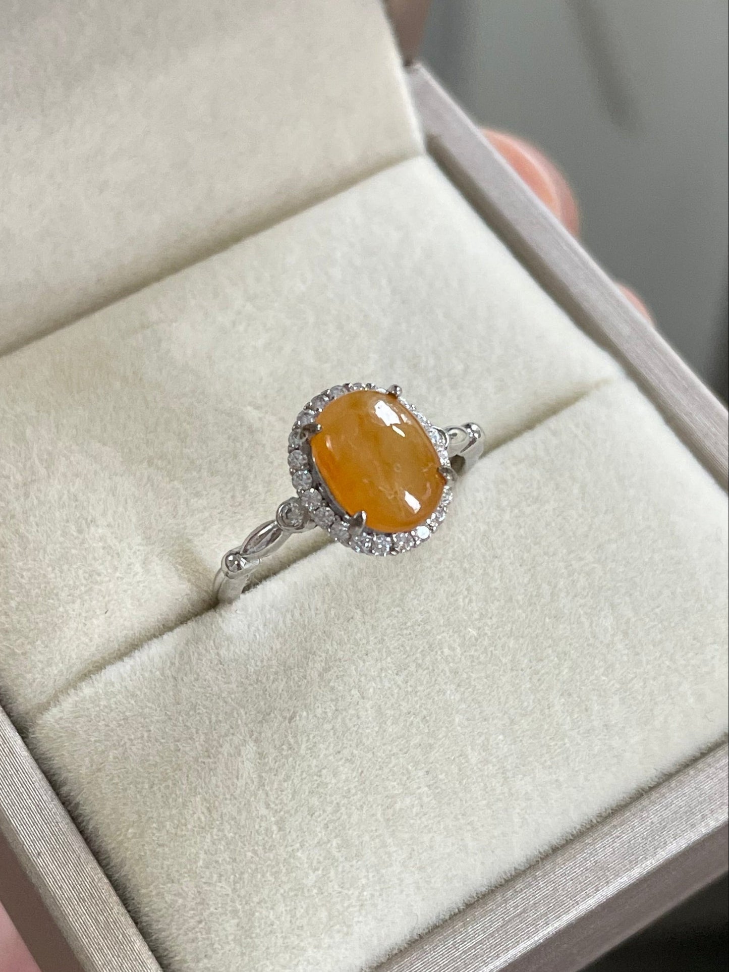 蜜糖橙翡翠戒指