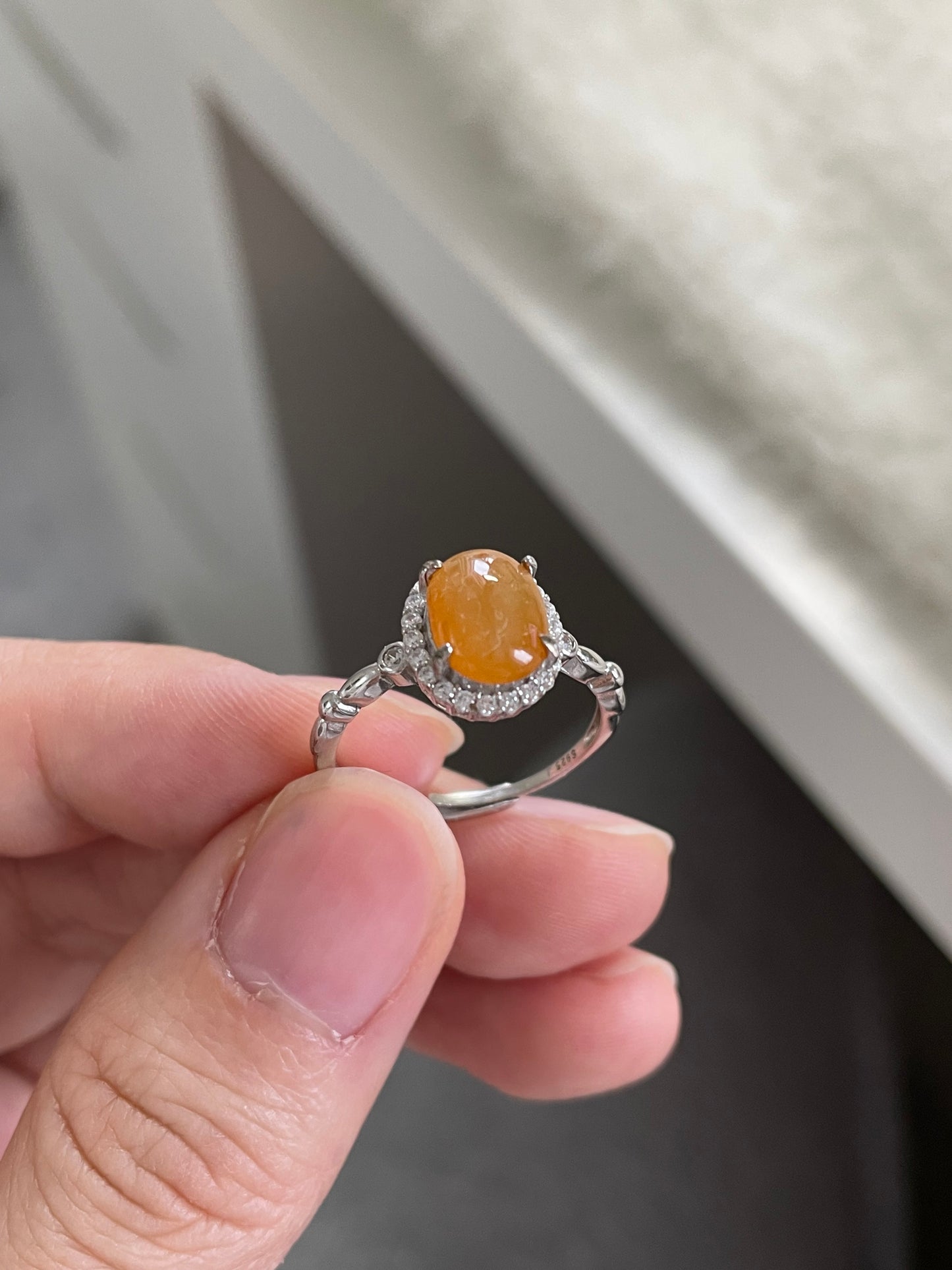 蜜糖橙翡翠戒指