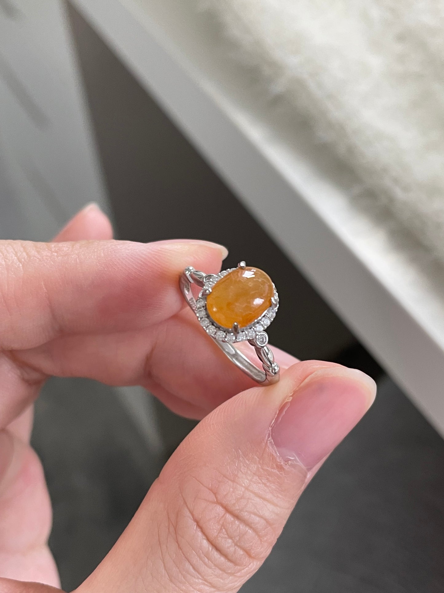 蜜糖橙翡翠戒指