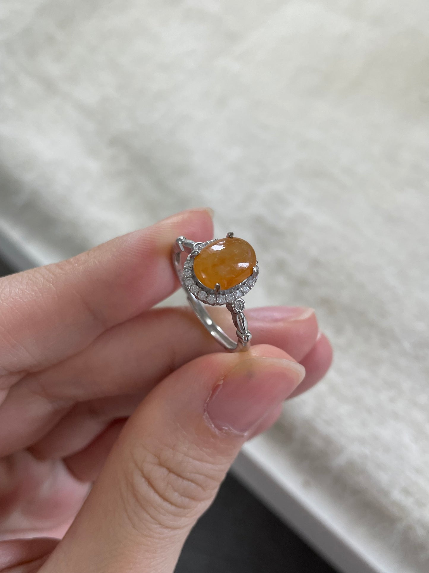 蜜糖橙翡翠戒指