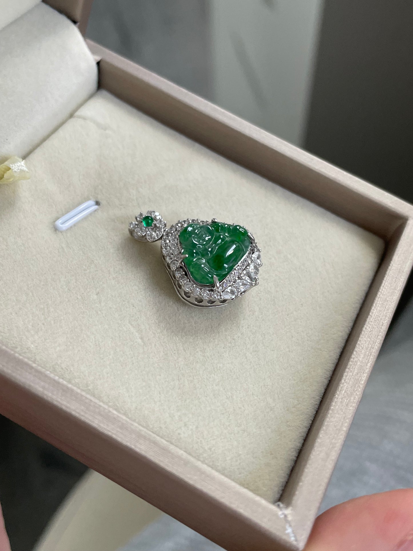 绿佛公翡翠项链