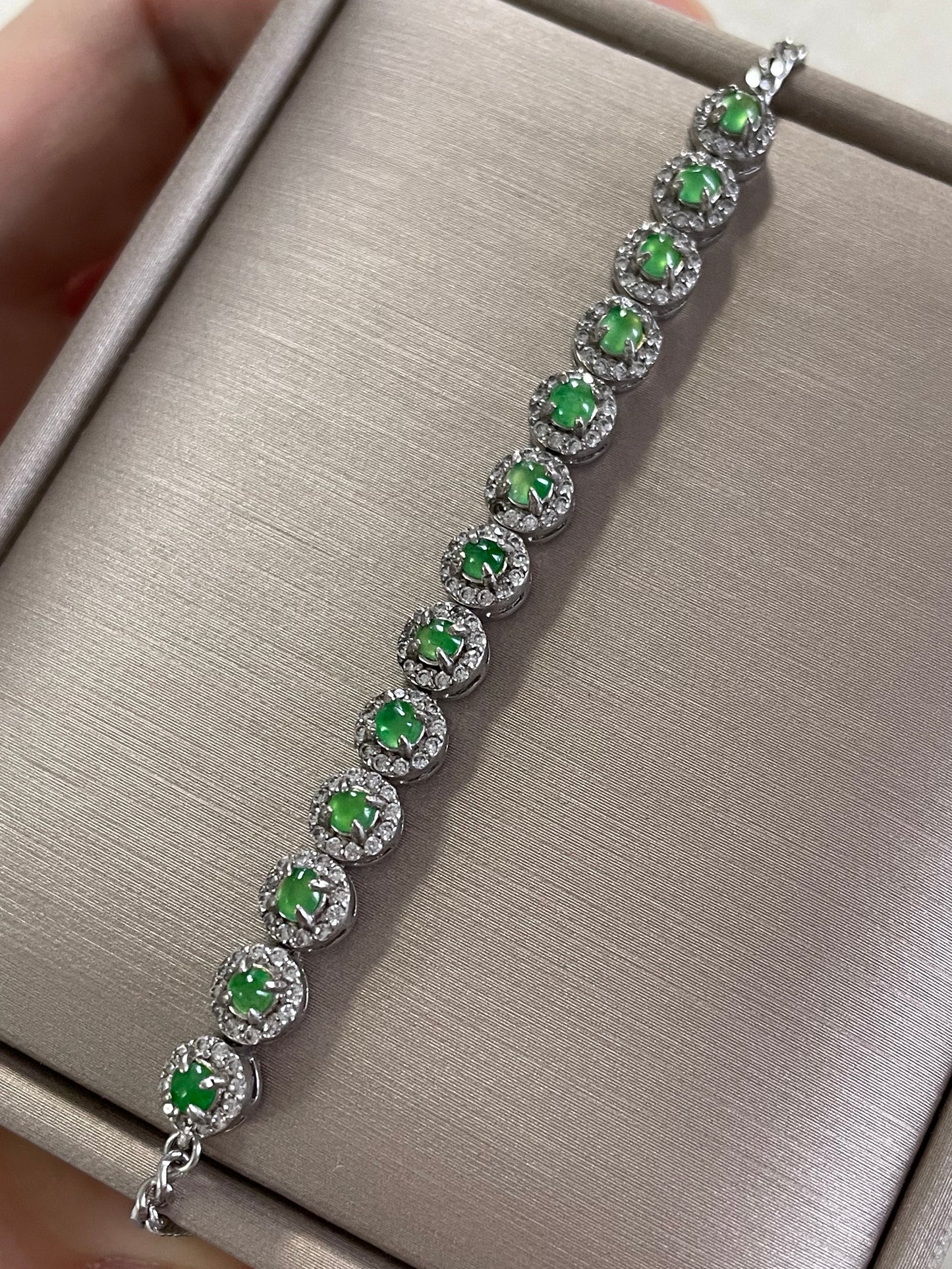 冰阳绿蛋面翡翠手链