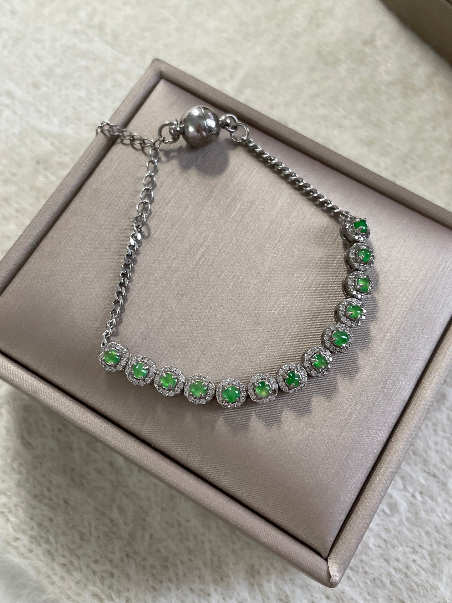 冰阳绿蛋面翡翠手链