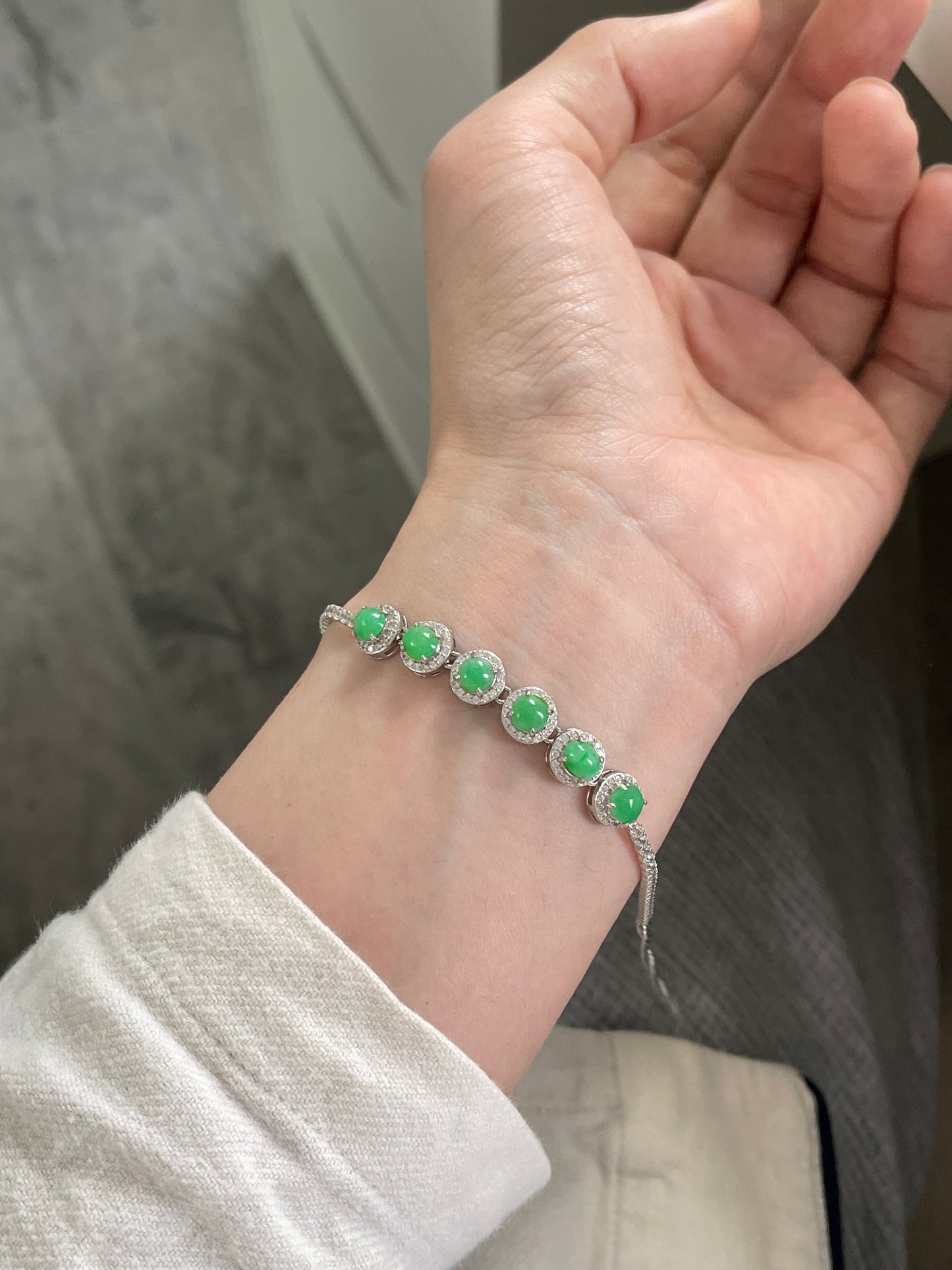 果阳绿翡翠蛋面手链