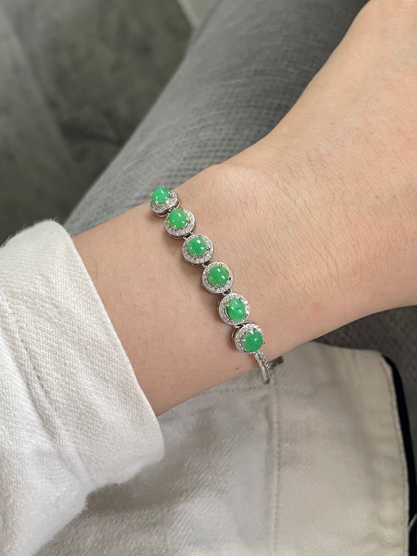 果阳绿翡翠蛋面手链