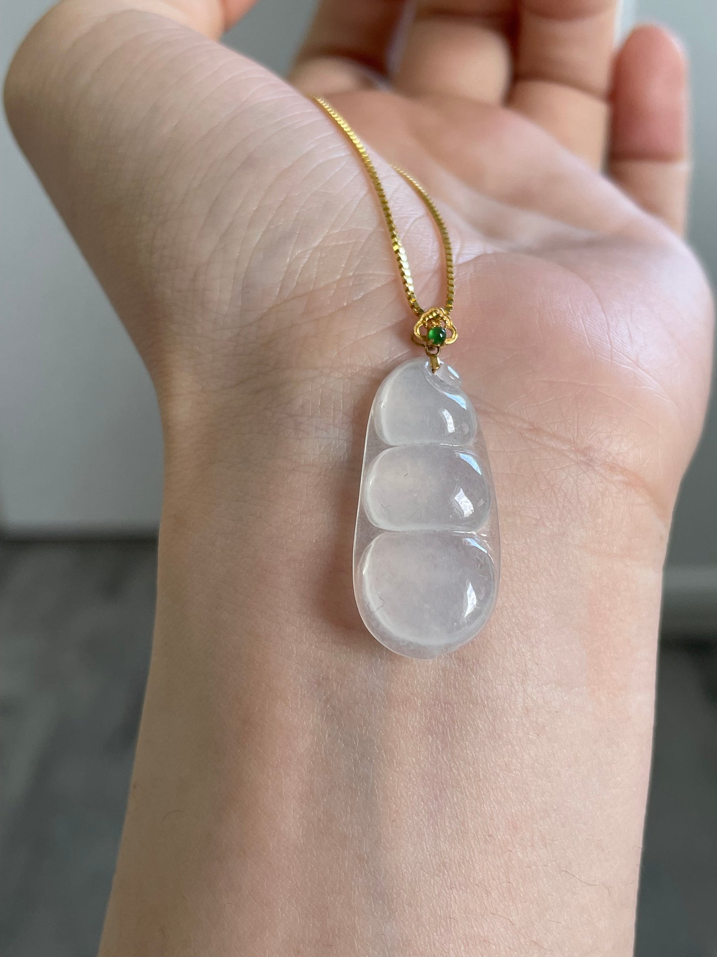 white-ice-jade-bean-pendant-18k-gold