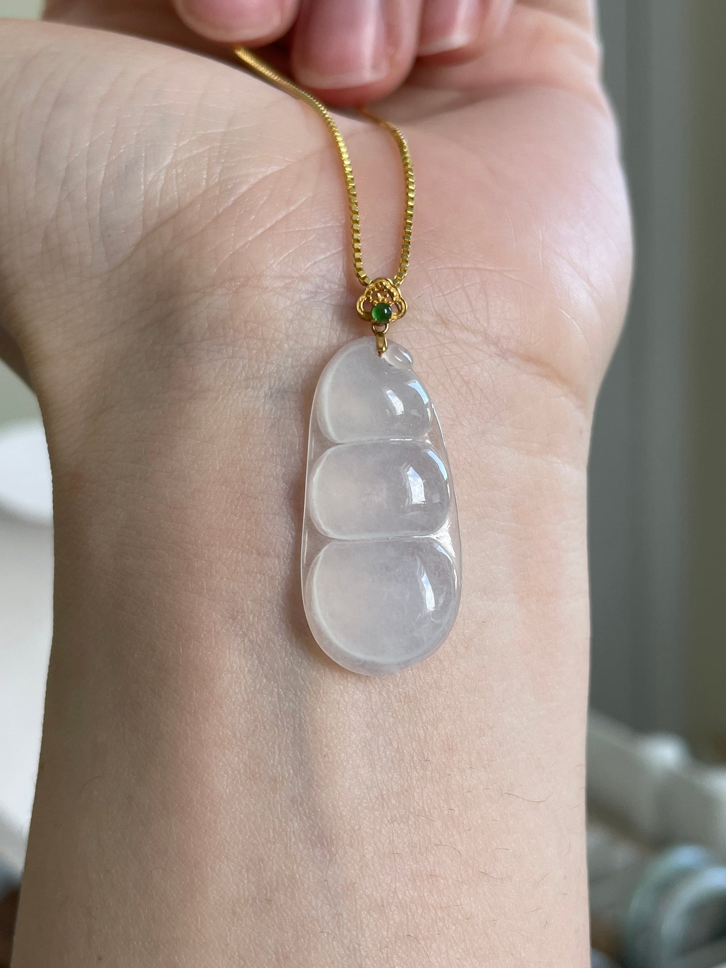 white-ice-jade-bean-pendant-18k-gold