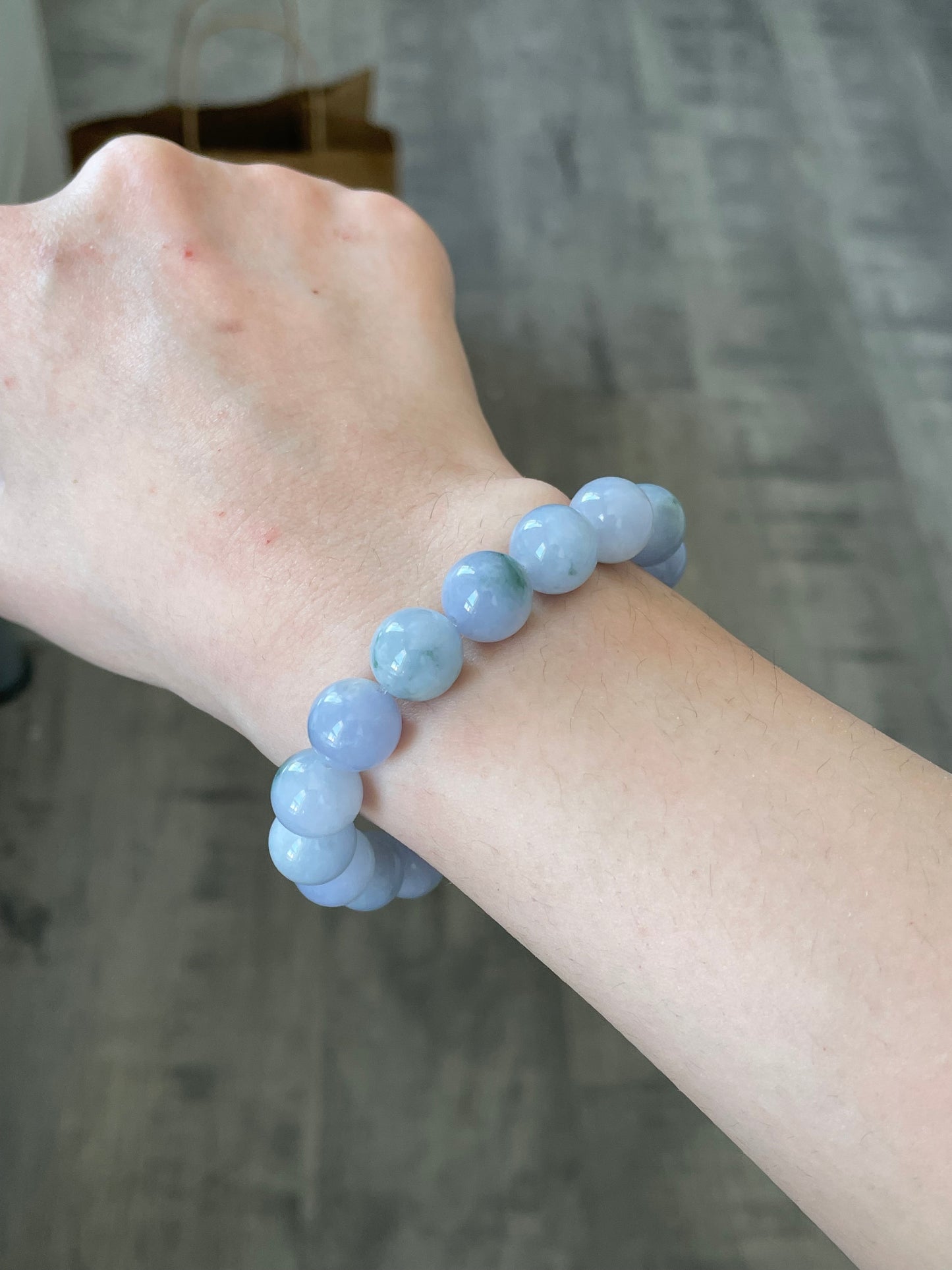 紫色绿飘花手串