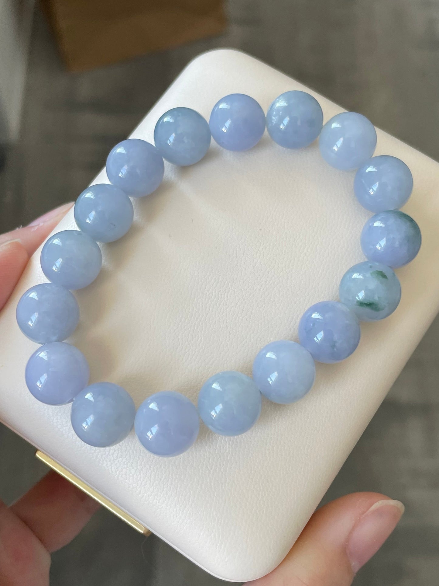 紫色绿飘花手串