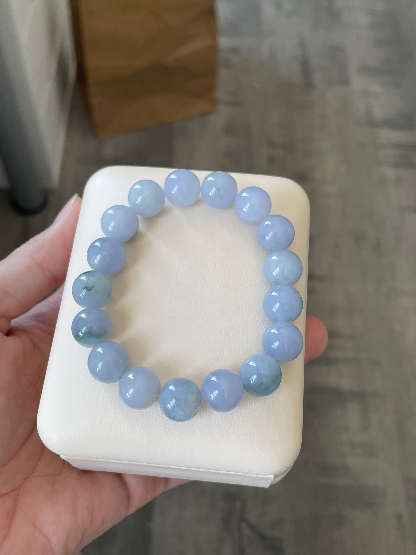 紫色绿飘花手串