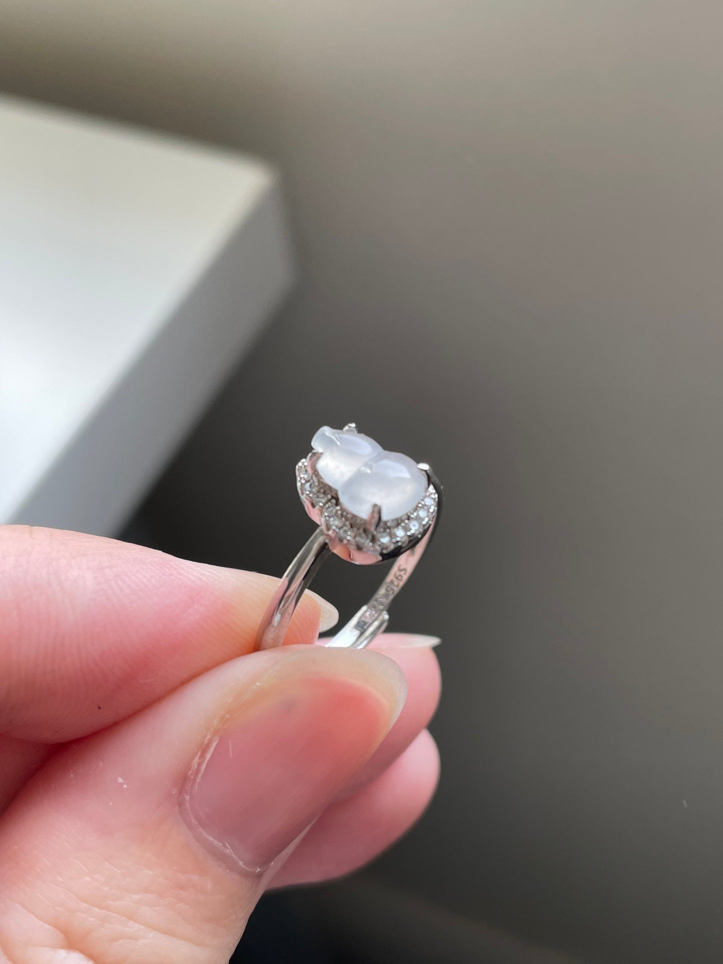 白冰葫芦戒指