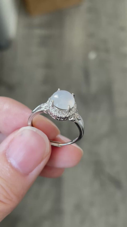 白冰翡翠蛋面戒指